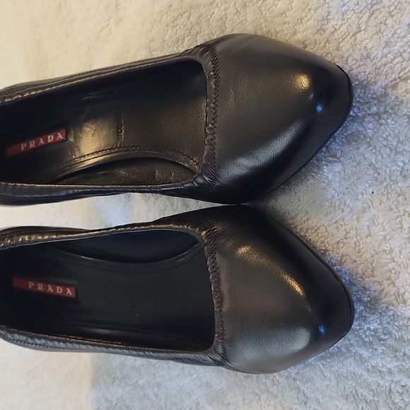 Prada Black Soft Leather Kitten Heels pointed toe pump SZ 7.5/38 leather insole - Picture 5 of 15
